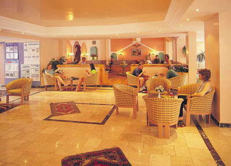 Fame Hotel ケメル レストラン 写真